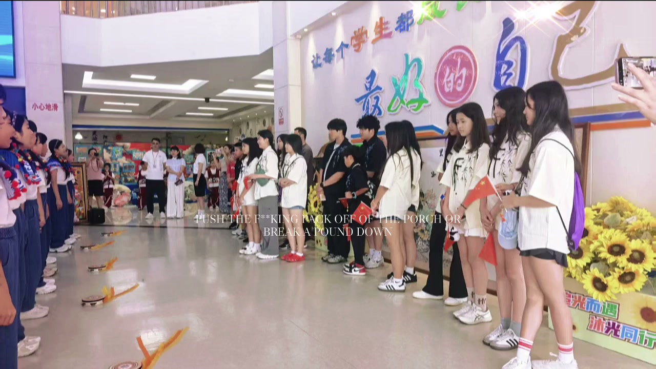 US-Chinese Youth Visiting Dalian Schools